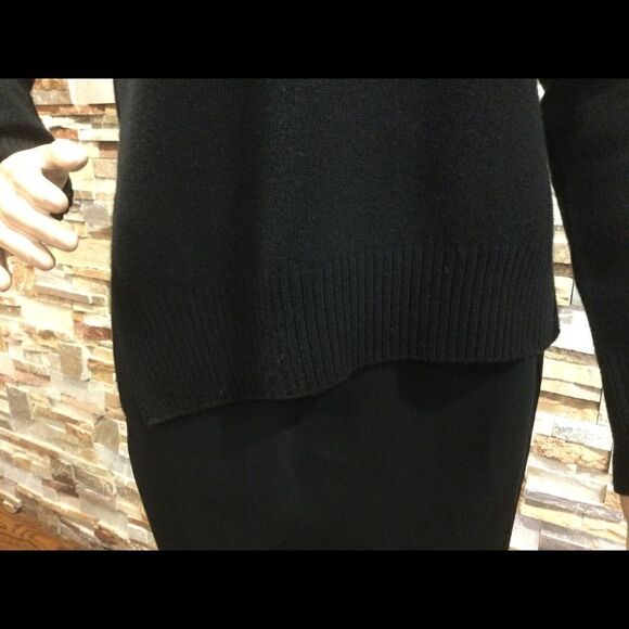 VINCE  Asymmetric Cashmere Sweater - Picture 5 of 11